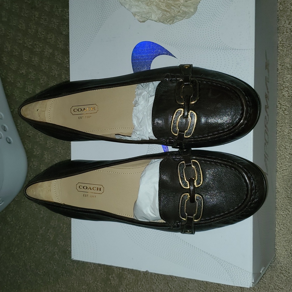 Coach Ella signature soft calf leather brown loafer, size 9 M with box